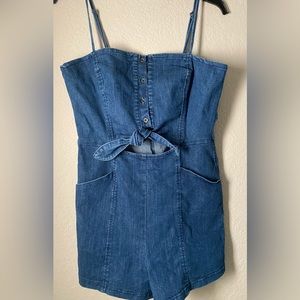 BLASHÉ Denim Tie knot shorts Romper size Large